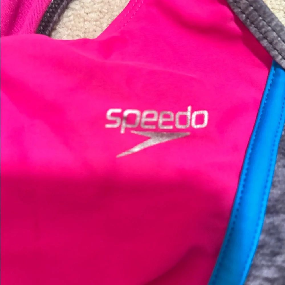 Speedo swimsuit siz 10 - Picture 5 of 8